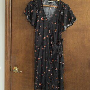 Cute Black & Floral Wrap Dress. Women's XL.